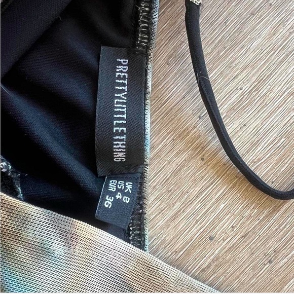 PrettyLittleThing multi-colored bodysuit with unique design - Picture 3 of 5